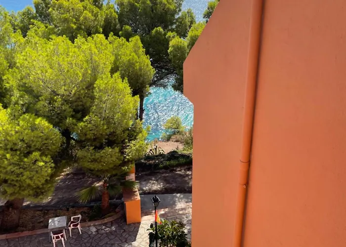 Frontview Sea Vista *